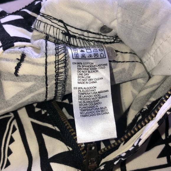 Tribal print pants w/stretch size 29 - Picture 4 of 7